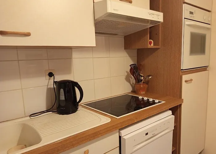 Plein Centre à 300m De La *